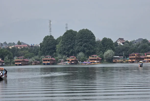 Kashmir Group Tour - 5 Days
