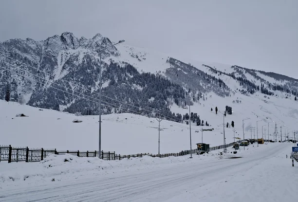 Kashmir Winter Special - 6 Days