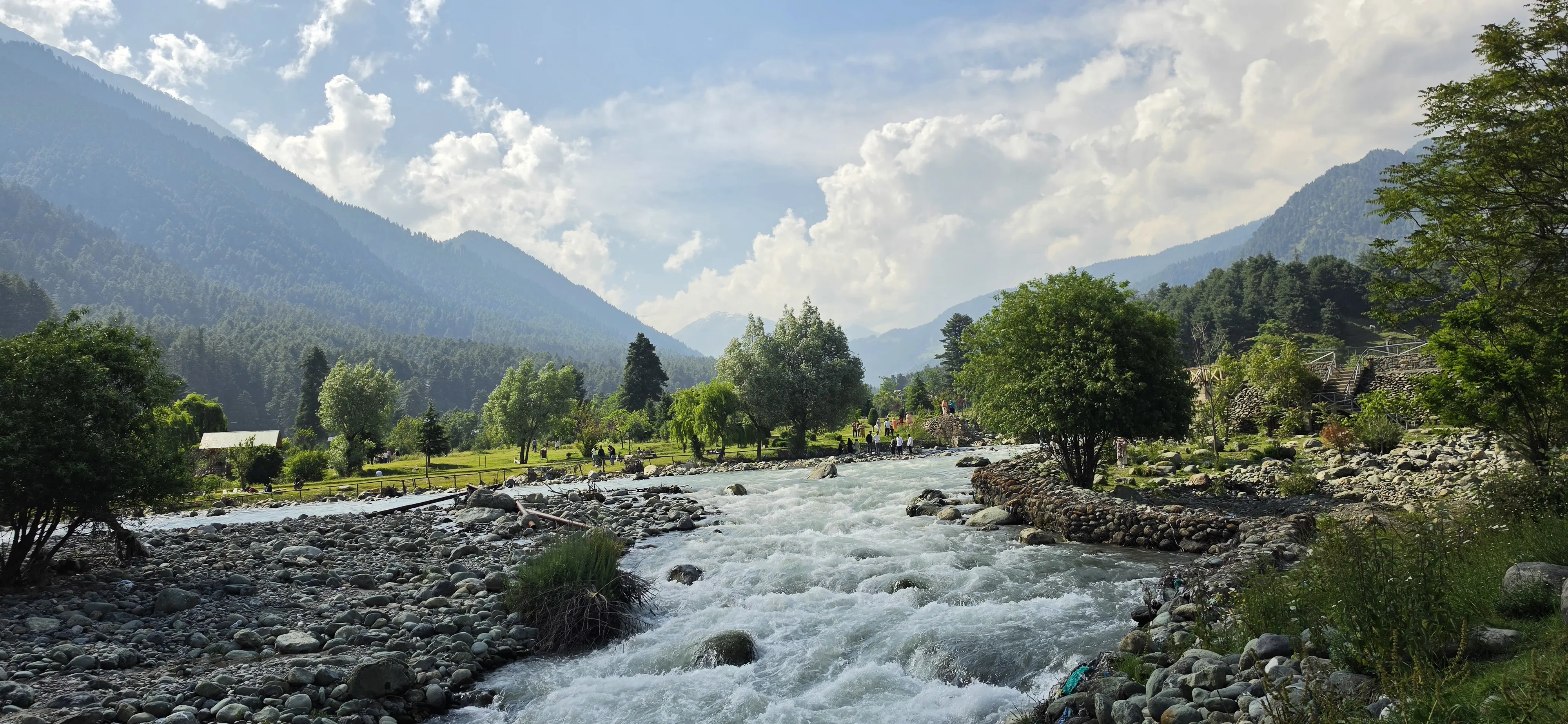 Kashmir Leisure Tour Package - C Himalaya
