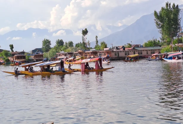 Kashmir Budget Tour - 3 Days - Kashmir tour package