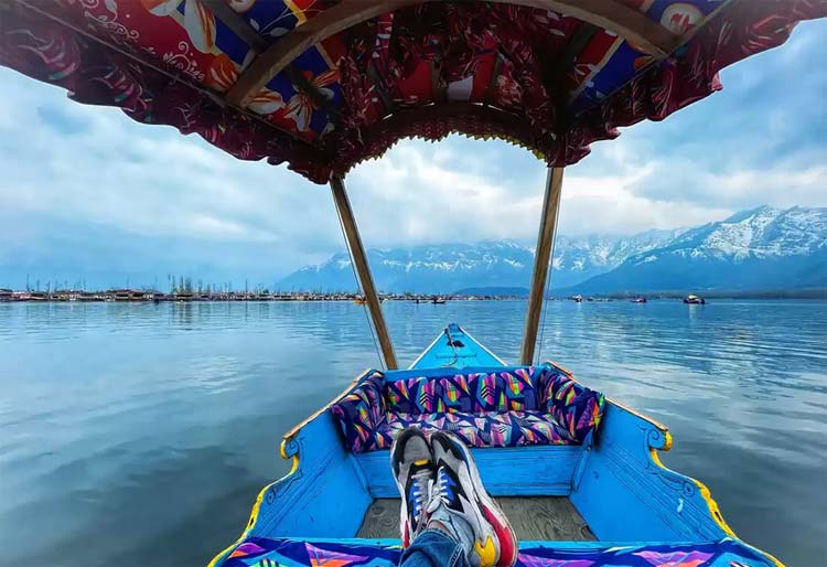 Shikara Ride in Kashmir