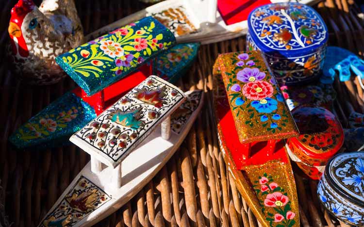 Shopping Places in Kashmir, What to Buy in Kashmir