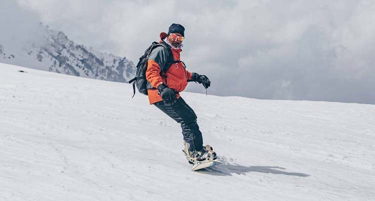 Skiing And Snowboarding in Kashmir